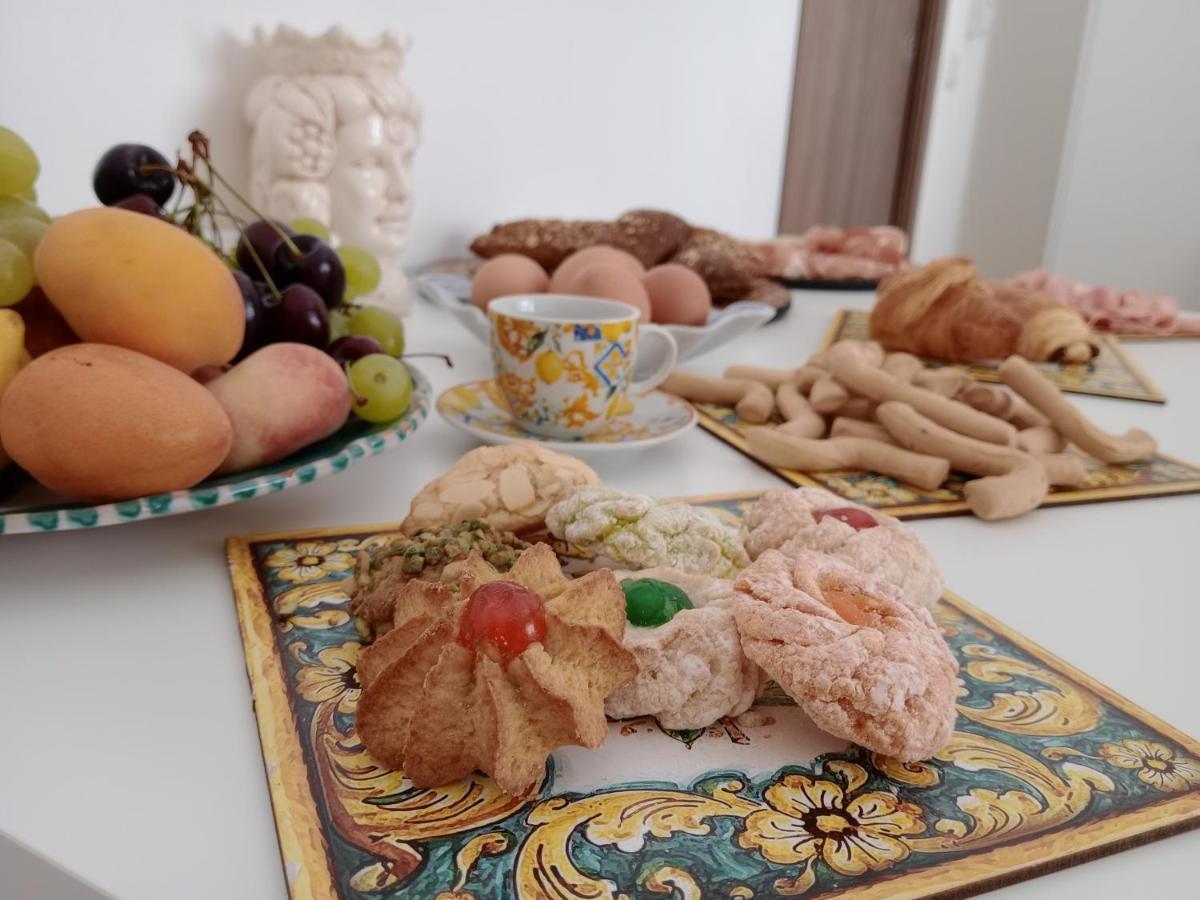 Bed and Breakfast La Valigia Sul Letto Катания Экстерьер фото